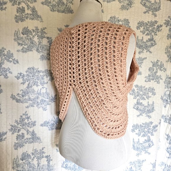 Size L NEW Hand Crocheted Retro Curved Vest - Picture 9 of 10